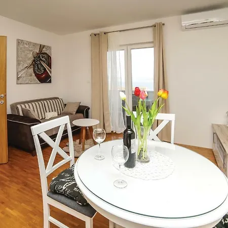 Two-bedroom In * Supetar