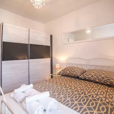 Lejlighed Two-bedroom In Supetar